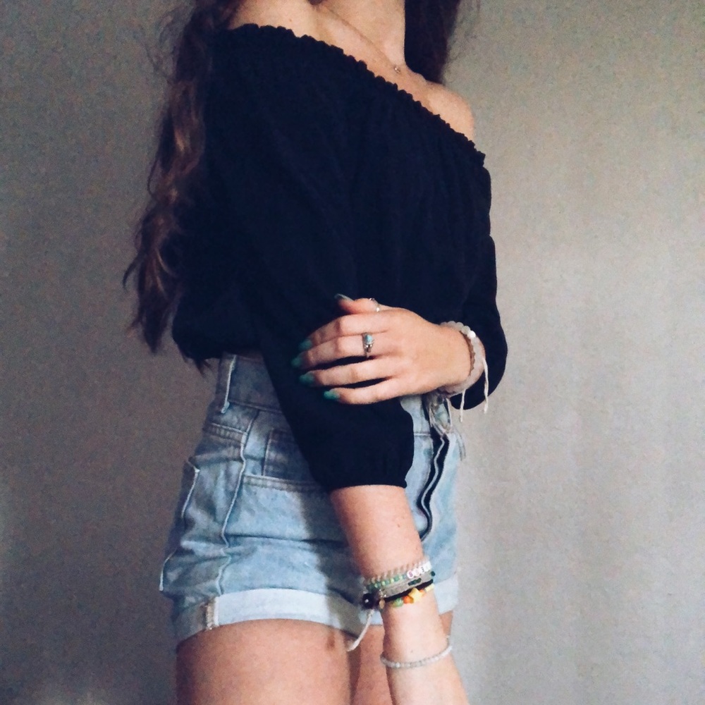 brandy melville off the shoulder top
